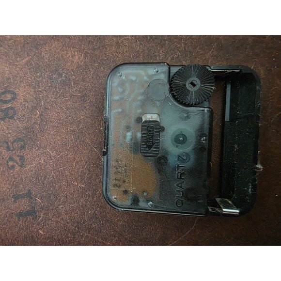 Vintage Snowy Owl Art & Quartz Clock In Wood Frame Mirrored - Picture 8 of 8